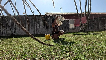 Fodendo no quintal da minha sogra