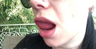 Sexy Big Lip Lick &amp; Lip Smelling &amp; Kiss Glasses Fetish on the Lake