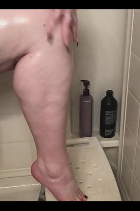 Cum Shower with Me!