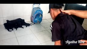 Sapat&atilde_o n&atilde_o resiste a visita do amigo