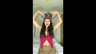 Carmen Sexy 21 Yr Old Latina Babe Makes Spicey SFW Selfie Clips