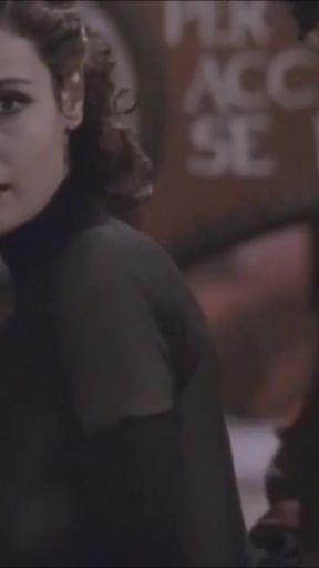 Thrilling moment from &quot;Claudia Koll in Cosi Fan Tutte (1992), Turkish dub&quot;
