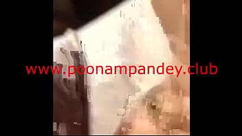 Poonam pandey new insta video