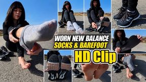 HD Clip | Julia Presents Her Worn New Balance Sneakers – Insoles, Socks & Barefoot Close-Ups
