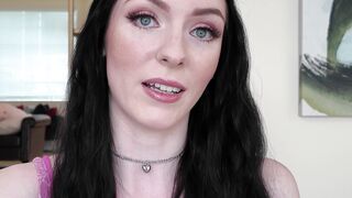 Reverse-cowgirl ride with big dick ends up cumming on her ass - Old Man Jacks