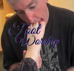 Foot pamper and worship by a lucky subby.