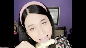 pretty tgirl DaniTheCutie gets slutty with fun candies