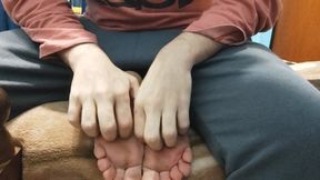 College Bet Foot Tickling - ¿Can She Hold Back the Laughter?