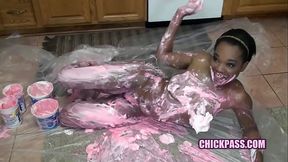 Kinky ebony housewife Kelly Stylz covers herself with pink cream