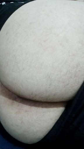 Showing my ass for free on the internet