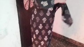 Bhabhi ko nanga kar ke family ke samne chod diya