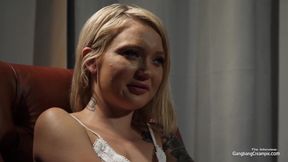 Meet blonde hottie Dakota