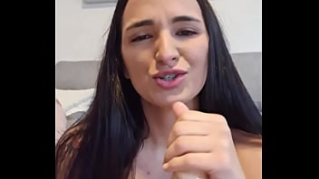 CLAUDIA BAVEL JOI SPANISH