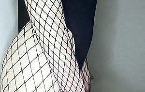 Cute goth femboy fucks his ass until shaking orgasm