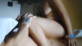 mexicana y sus ricos sentones con su padrastra antes de vuelve su mama