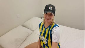 I Fucked My Turkish Stepmom (Fenerbah&ccedil_e Fan) Before My step Dad Came Home