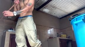 toi aussi, attrape le gros manche de baram