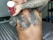 Male Amputee Shows off Sexy Stump