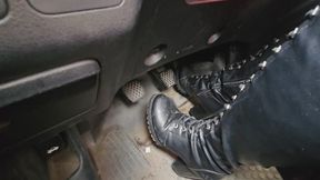 Pedal Pumping: Thigh high boots in Traffic