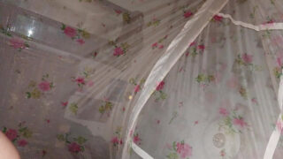 18岁业余女孩自慰