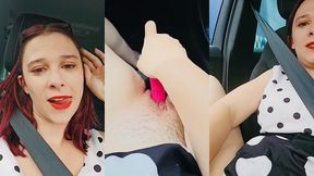 je me rend a un mariage .. 1h de route donc je me masturbe la chatte avec mon ...