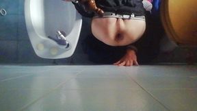 Guy tied her legs and opens her tight ass