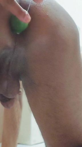 Emotional moment from "Hit the ball with vegetables in the room alone."