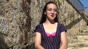 discrete mais coquine, amandine, 18ans, se lance !