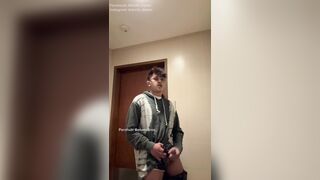 Getting off Series: Public CR Jakol nanaman sa SB! Muntikan nakong mahuli haha