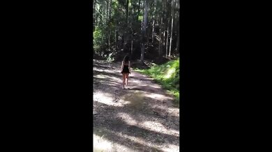 山の中で全裸オ〇ニーしてそのご褒美をもらいました