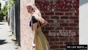 ”Spicy babe Laney does self-bondage & masturbates”