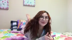 Sweet footjob featuring Alexis Ortiz