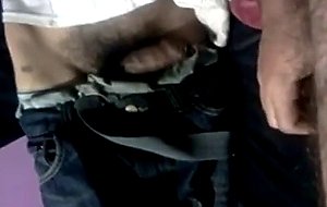 Abusando do amigo dormindo bebado - pau mole