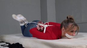 5025 Layla in Tight Jeans Hogtie