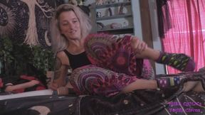 Girlfriend Quin's Stinky Socks wmv