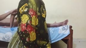 Stepmom silently aaayi or yeha Krna lagi chupka se dusra room me yeha sb kea