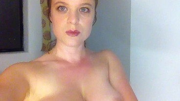 Sexy voice big natural tits milf sings and shows tight pussy