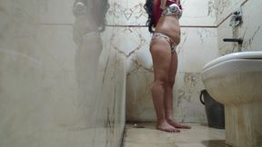 Hot Indian girl naked shower