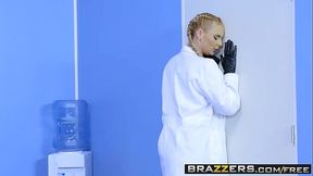 Hot - Doctor Adventures - Phoenix Marie Charles Dera und Michael Vegas - Break The Sperm Bank