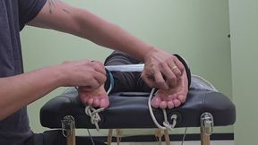 Miss Kitty's oiled feet tickling experience (feet camera)