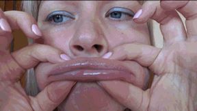 FACE STRETCHING AND BIG FISH LIPS 16 Ln