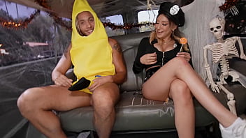 BANGBROS - Bang Bus Halloween With Mads Flores And Derek Savage