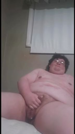 Fat male jerking off (no audio)