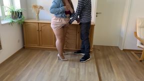 Mother-in-law Gets Hard Fucking While Standing Doggy Style and Hot Cum on Her Gorgeous Ass