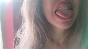 great video with pee and farts with perfect body