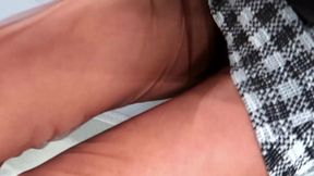 Echte Nylonstruempfe mit falten und Stilettos dazu