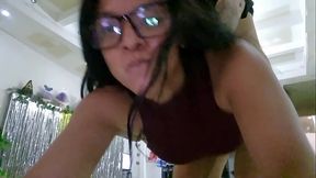 Cojiendo con una flaquita de 23 a&ntilde_os!! Le encanta que la grabe mientras le doy sus nalgadas!!