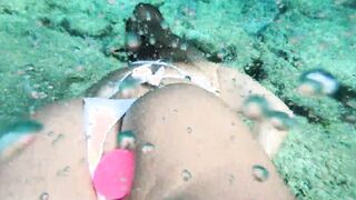 I go diving with my Ass Plug (Anal Toy swimming)