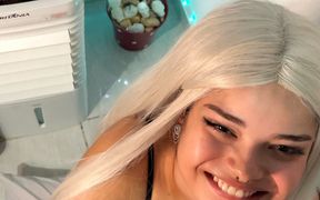 Debora Mendes Wakes up Wellington Ribeiro with Affection and a Deep Blowjob Full of Drool Early in the Morning