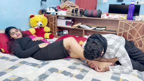 Malayali Boss Girl Feet Massage by Boy Staff